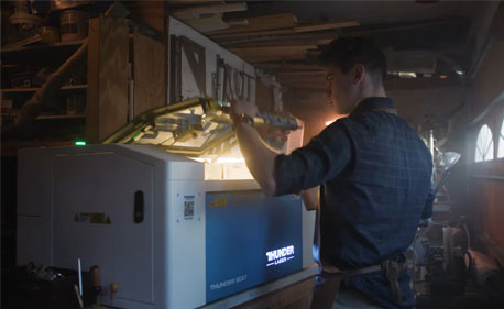 Thunder Laser Bolt: Transforma tu imaginación en realidad