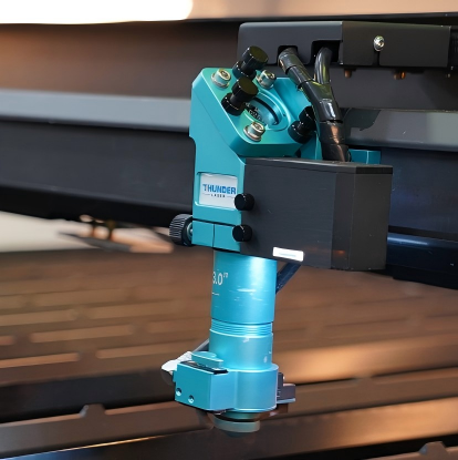 laser head on titan pro .jpg
