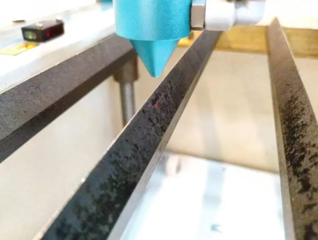 Tabla de trabajo del laser de la cuchilla