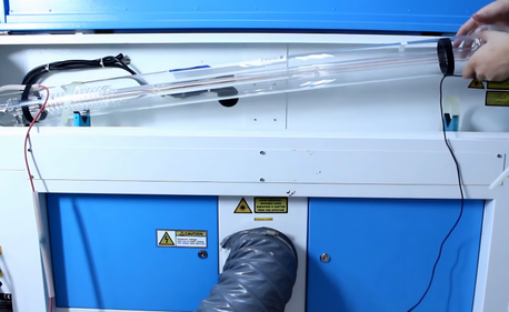Cómo instalar un tubo láser nuevo