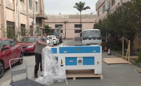 Cómo desempacar con seguridad su Thunder Laser Nova Crate
